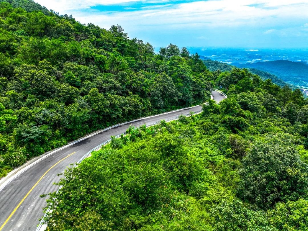 山区公路效果图图片