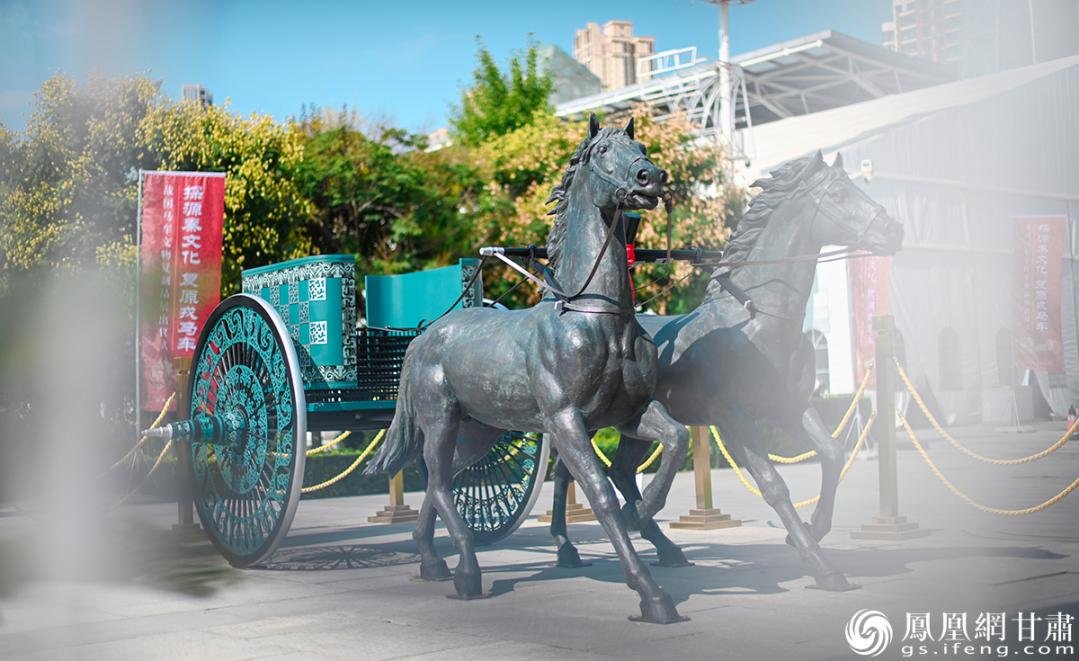 &nbsp;&nbsp;&nbsp;&nbsp;两千多年前，来自东方的秦人与甘肃土著戎人在陇东南地区共同谱写了中华民族多元一体融合发展的宏大篇章，创造了光辉灿烂的文化，成为中华文明探源的重要内容，也是甘肃精神、陇人品格的重要源头。杨艺锴 摄