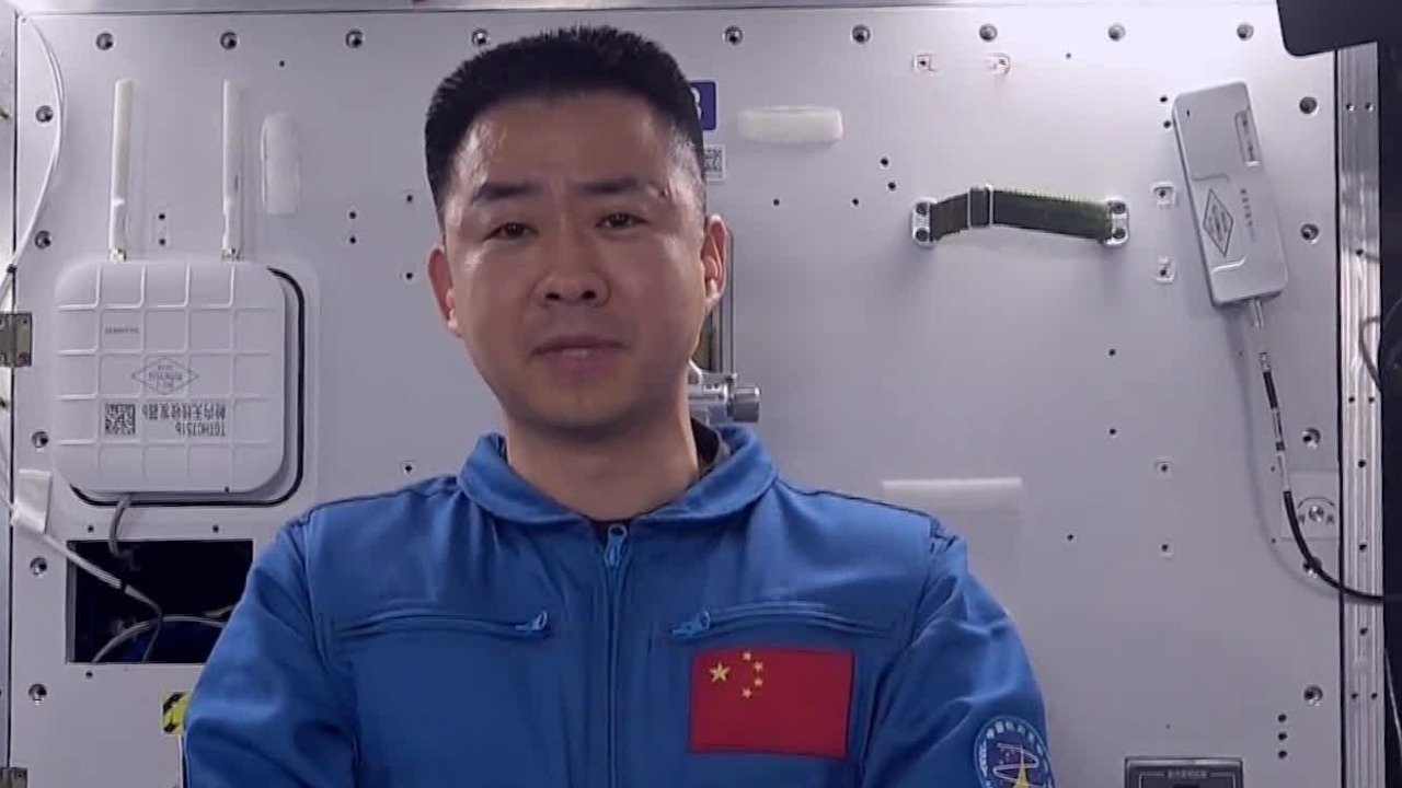 航天员陈冬回信香港学生：希望你不负韶华勇敢追梦，中国空间站等你来出差_凤凰网视频_凤凰网