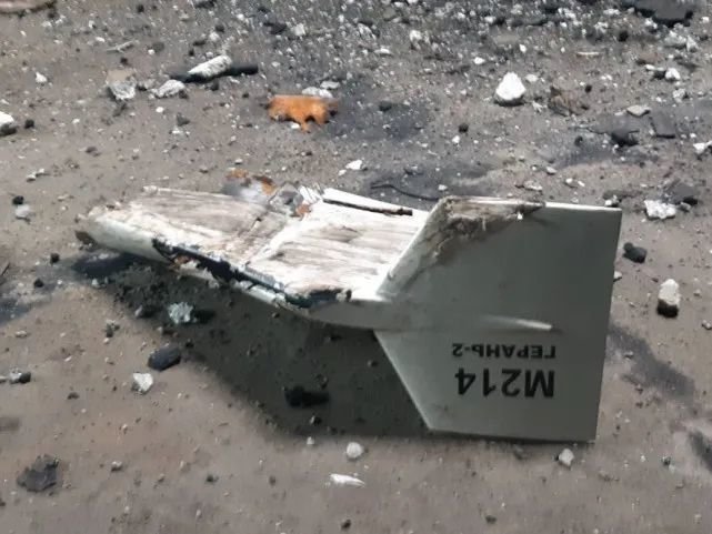 图片：爆炸后的“沙希德”-136无人机残骸。