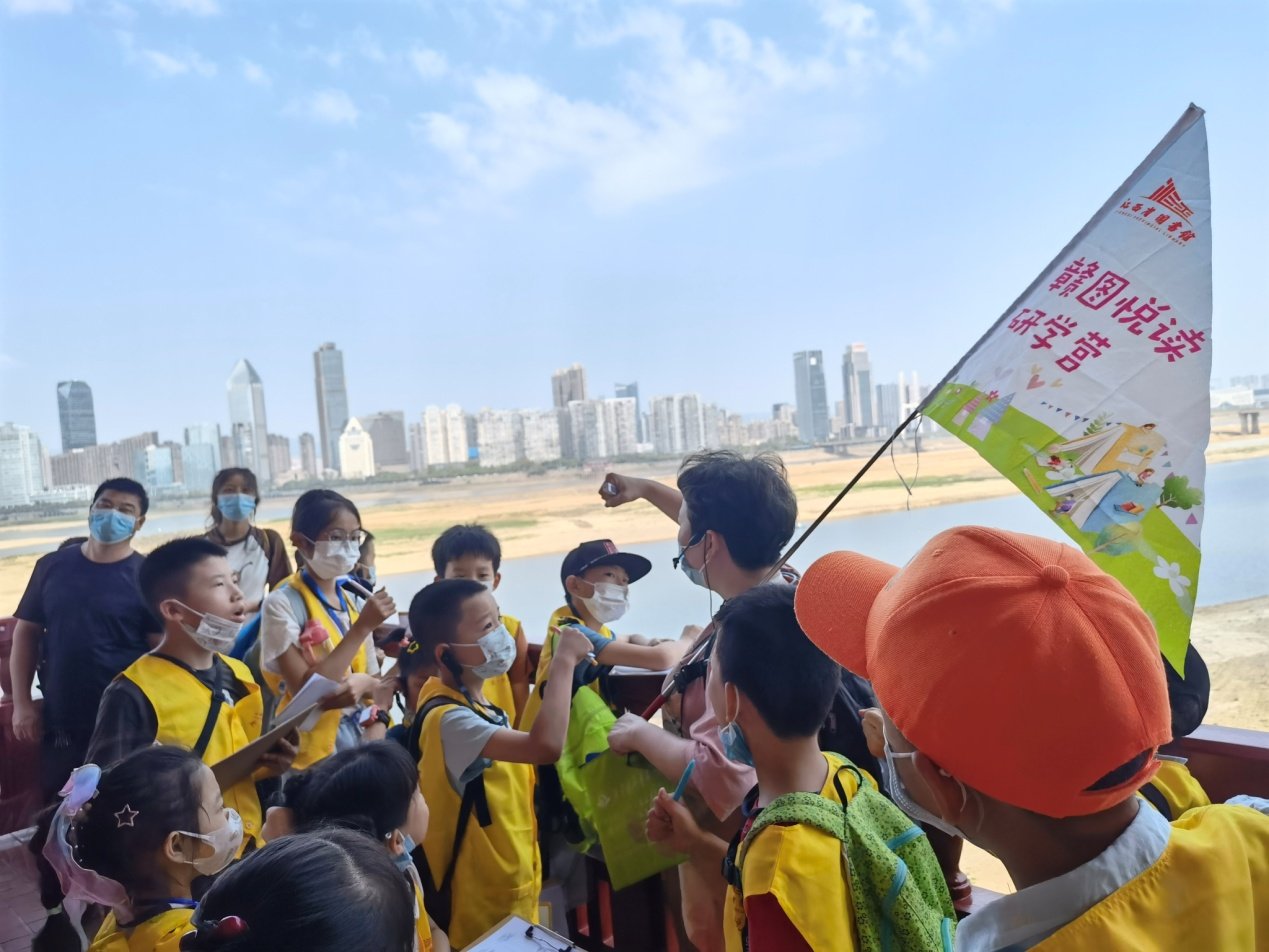 江西省图书馆开展古色滕王阁研学之旅