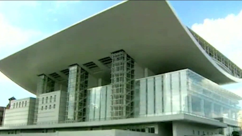 上海市政府的经营管理有特色，对上海文化项目的建设有十分明确的经营思想