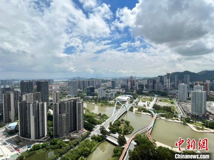 台风“梅花”外围下沉气流“加热”广州现39.1℃高温
