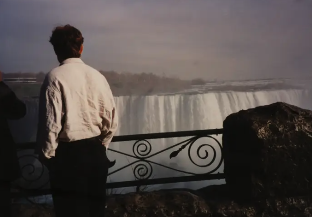 小情书卖到近5万元!28年前马斯克在大学如何“撩妹”?