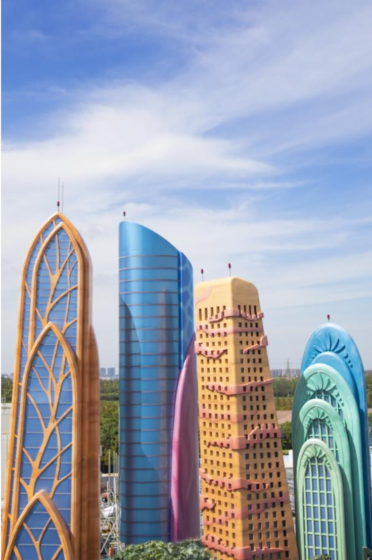 “疯狂动物城”标志性的天际线正在逐渐成形。