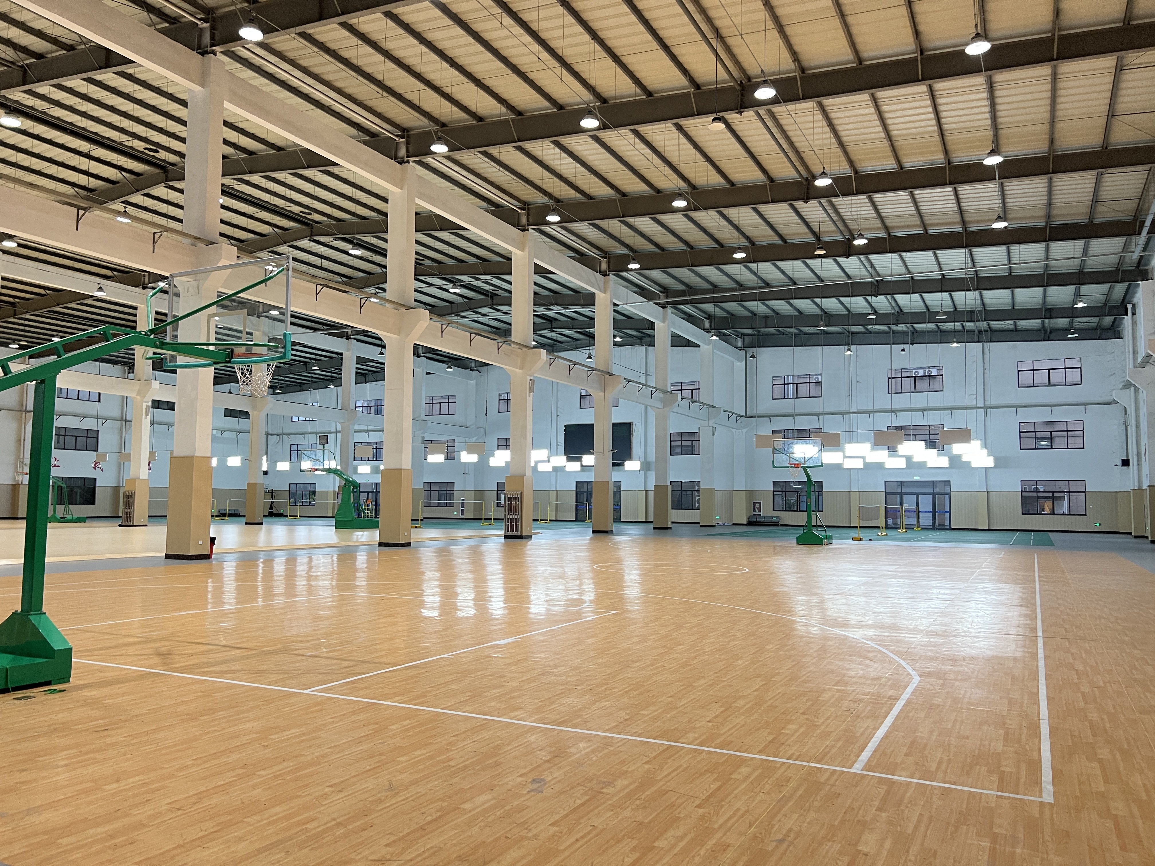 旧厂房变身居民健身新地标！杭州钱塘拓展嵌入式体育场地里活力满满