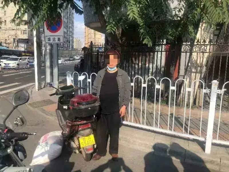 没驾照就上路？兰州曝光5例摩托车违法典型