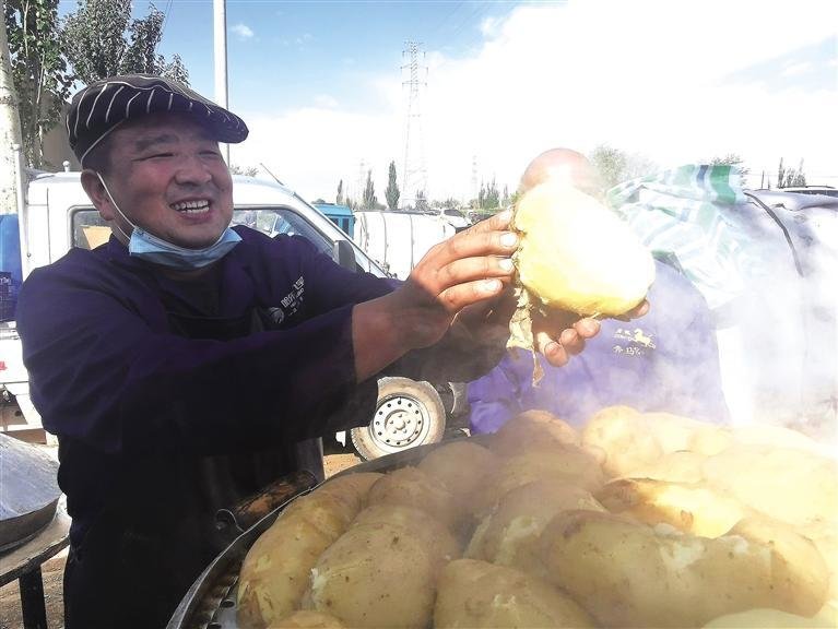 刚出锅的新洋芋
