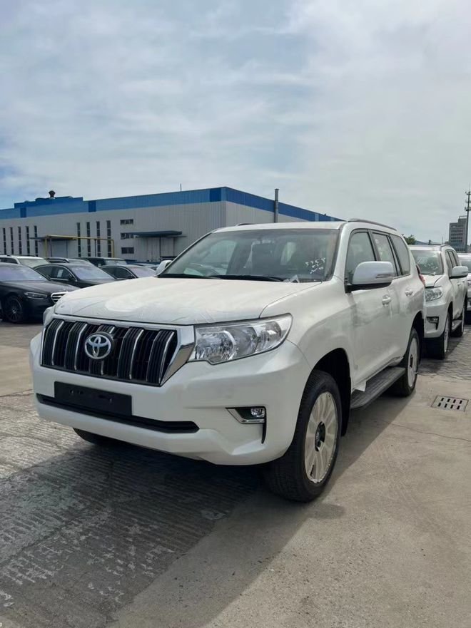 全新22款丰田霸道2800现车让利最新报价_凤凰网汽车_凤凰网