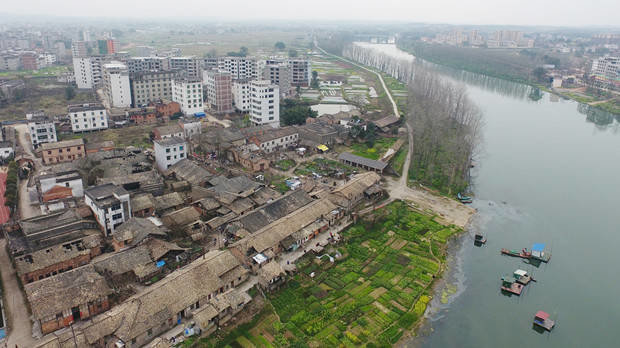 2017年3月3日，无人机航拍的上高县锦江镇锦河村老旧小区。