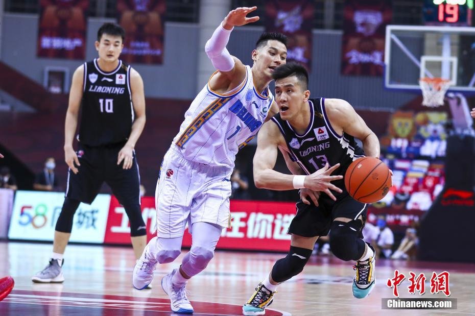 资料图:郭艾伦在比赛中 图片来源:视觉中国