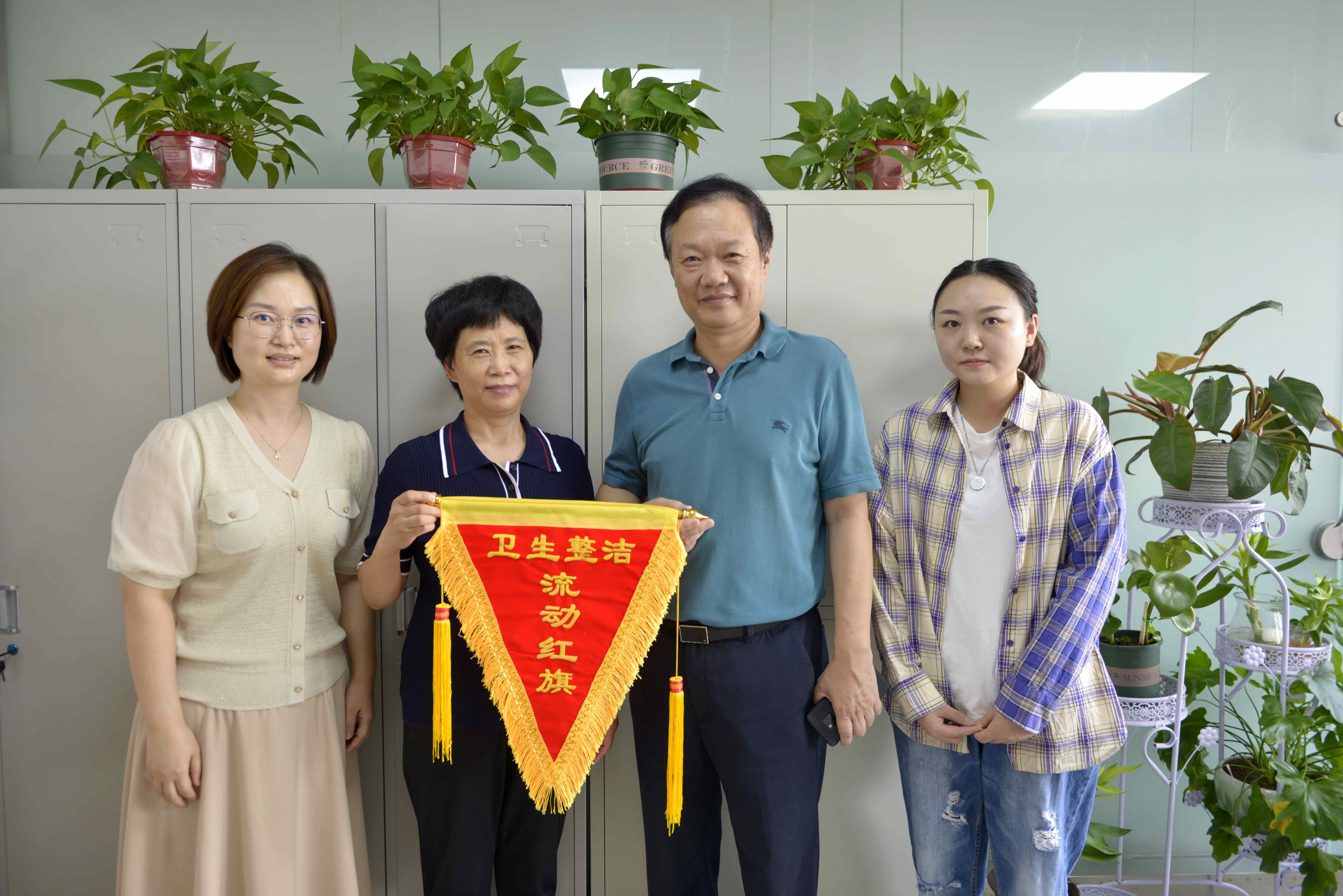 山东大学齐鲁医院德州医院开展“团结奋进德医人 喜迎党的二十大”办公环境评比活动