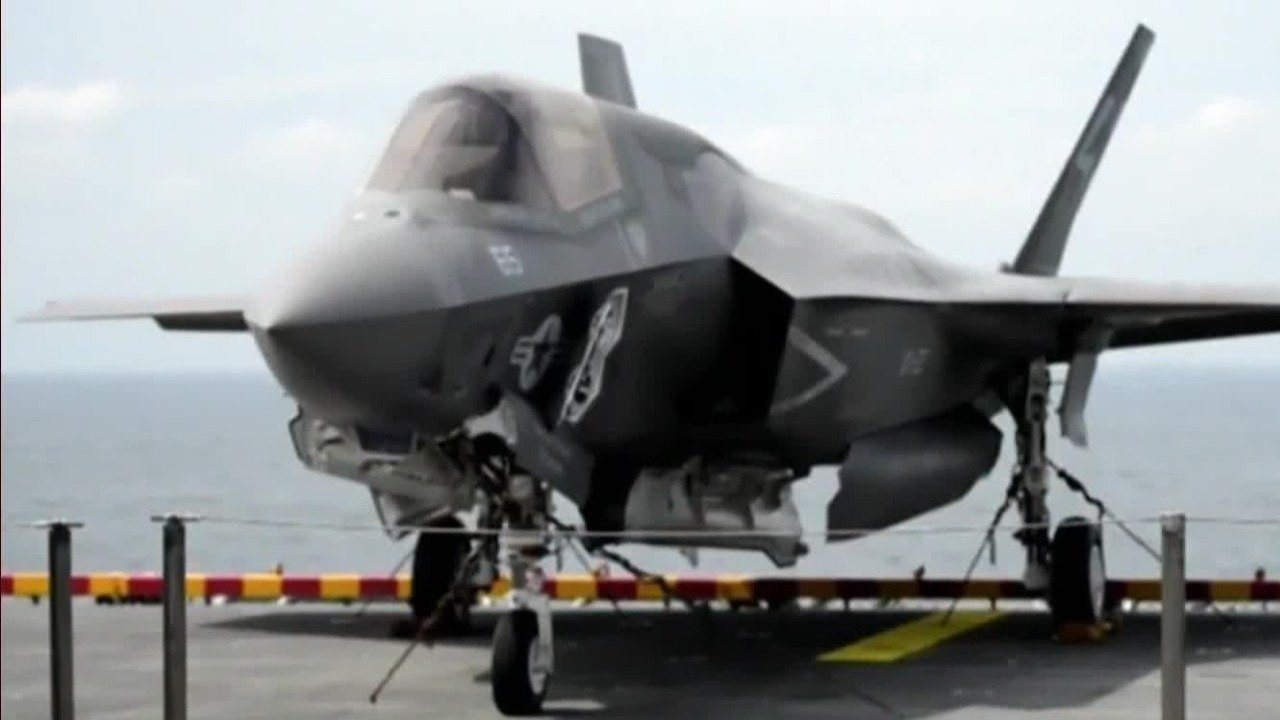 国际原子能机构在推动原子能和平和发展上发挥了作用，但其局限性也很明显