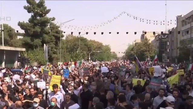 伊朗31省爆发示威
