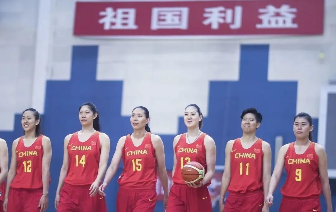 2016中国女篮写真。孙梦昕、陈楠、黄思静、黄红玭、孙梦然、高颂