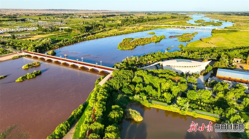 黑河流经高台县县城