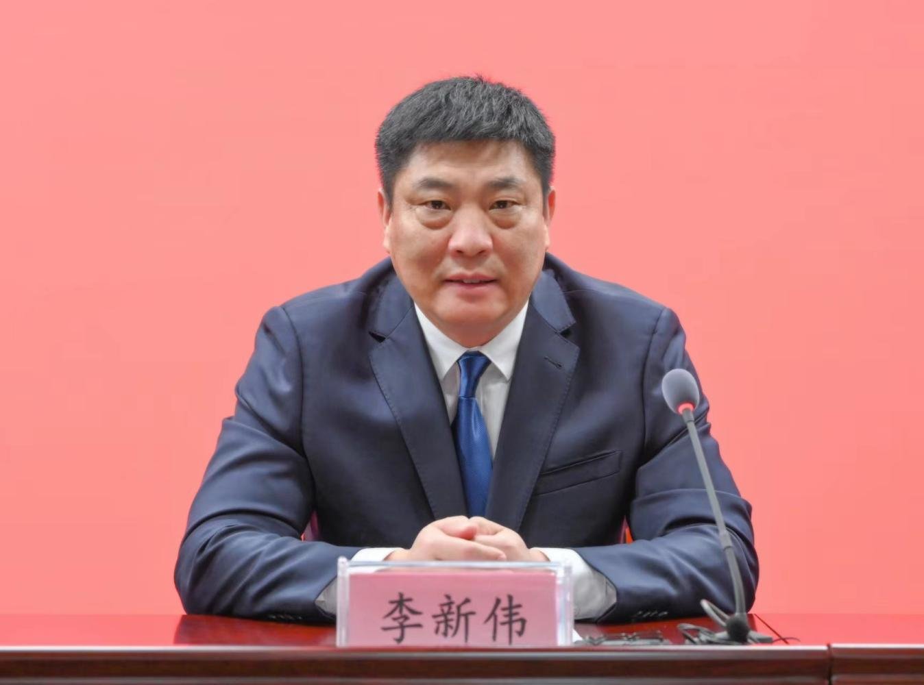 郾城区委书记李新伟,郾城区委副书记,区政府区长李占宾,郾城区委常委