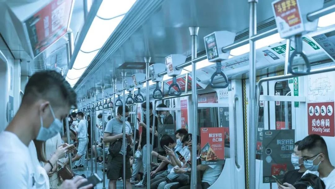 每一种软件,都在抢夺我们的注意力。图/图虫