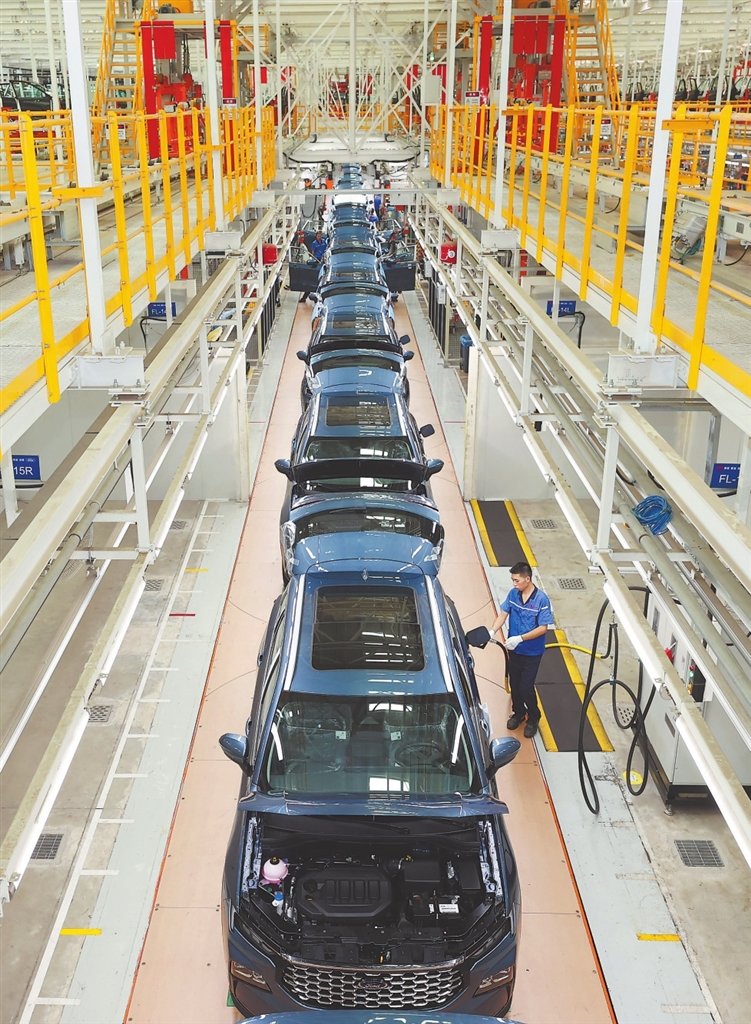 今年1月至8月,江铃集团海外出口销量38021台,同比增长76%.