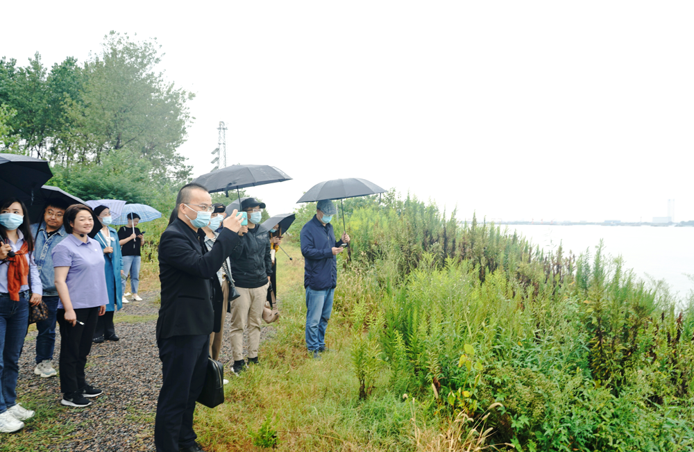 镇江市委网信办牵头组织“网眼看镇江 争得新荣光”采访活动