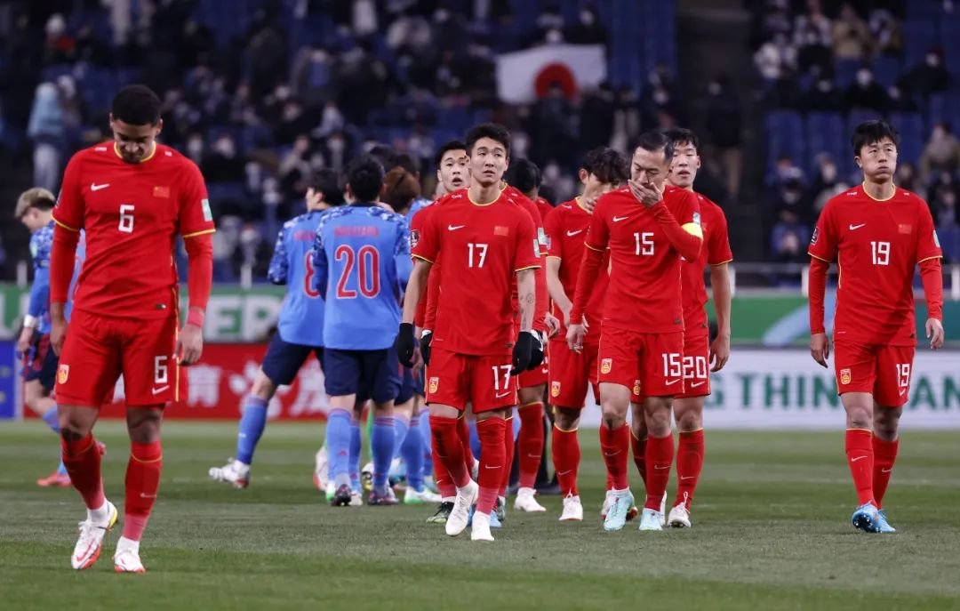 在低谷中的国足比以往更需要比赛