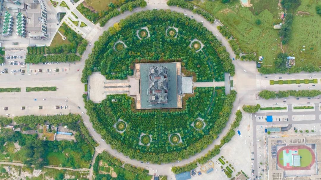 © 刘志雄 云端看尧都之华门
