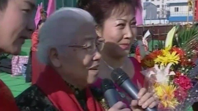 常香玉最后一次演出：2003年，她到北京奥林匹克中心建筑工地慰问河南民工