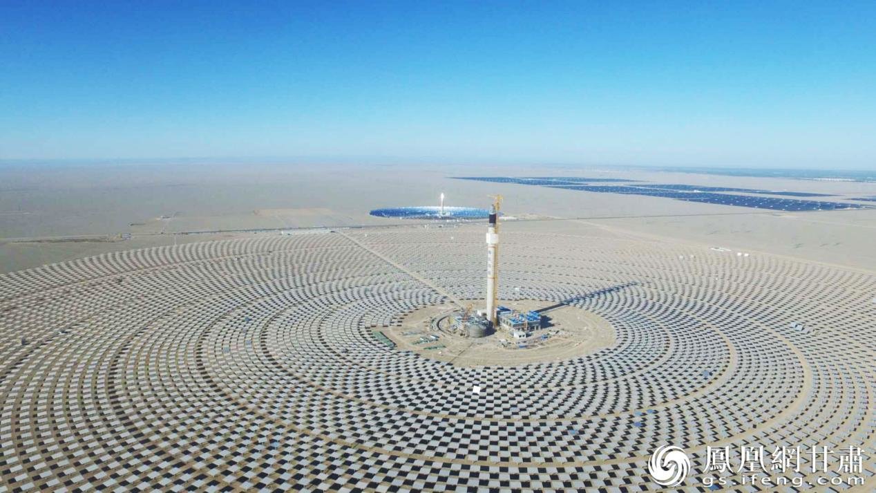 敦煌光电产业园成为大漠戈壁中一道靓丽的风景 国网甘肃电力供图