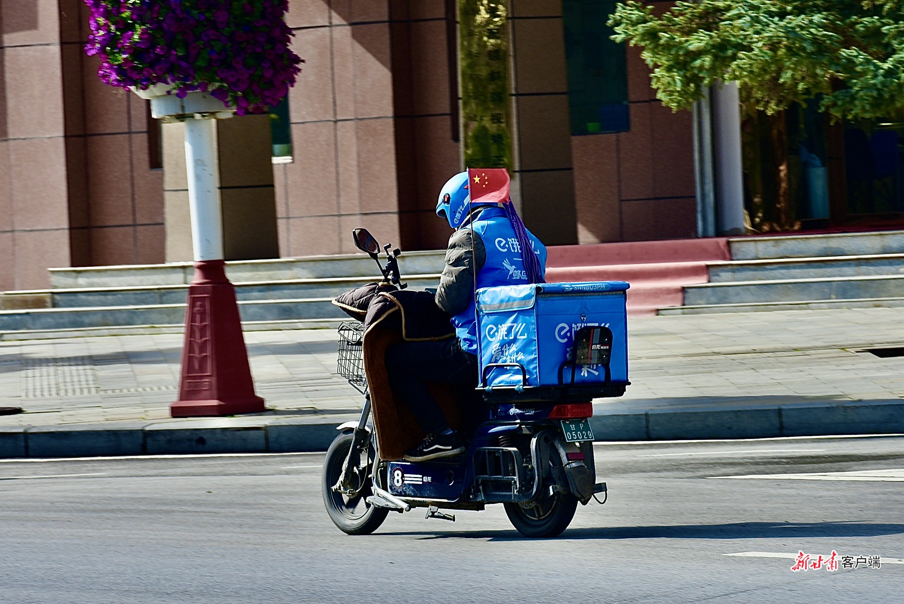 国庆氛围感拉满陇原儿女为祖国花式庆生