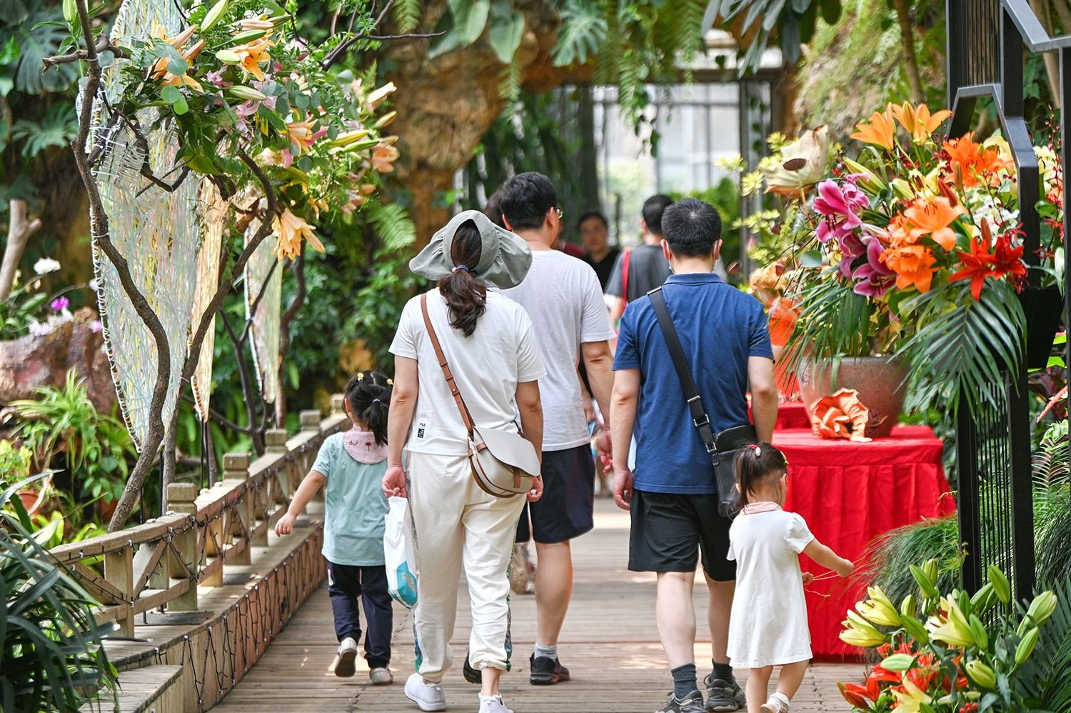 武汉植物园“赴百合之约·享鲜花生活”百合花展。
