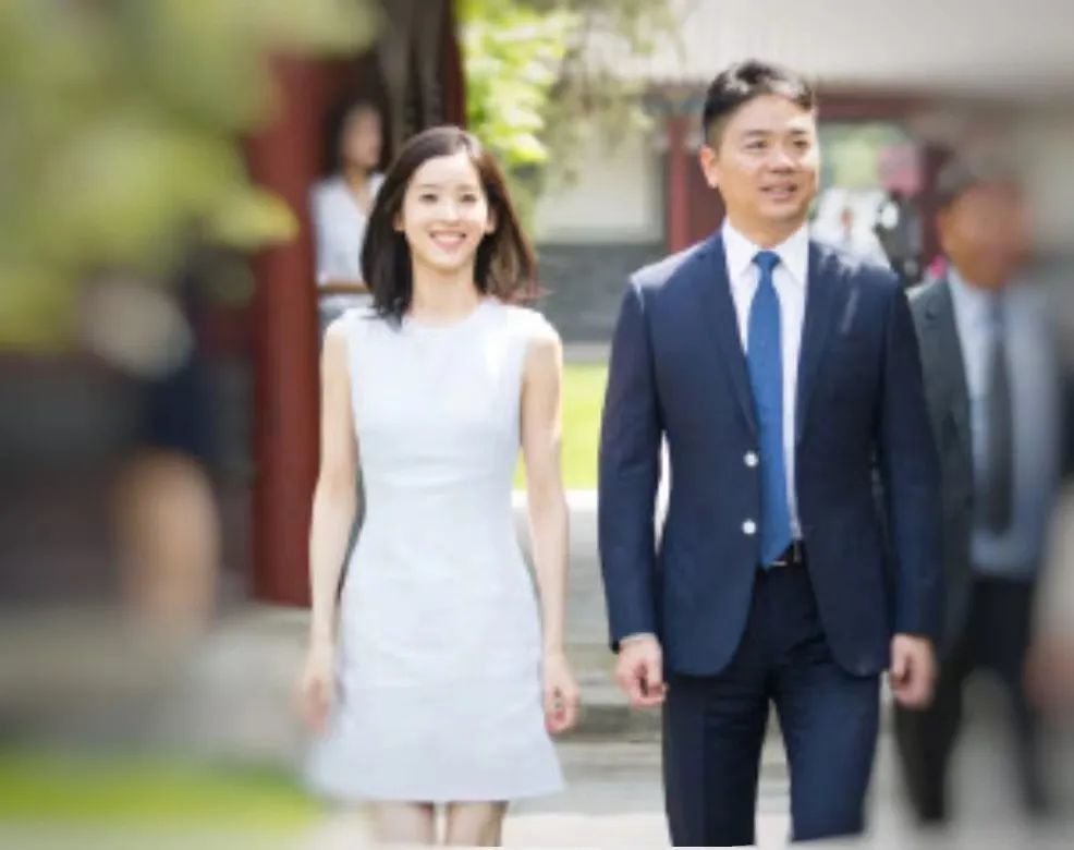 “明州案”和解,刘强东感谢妻子宽容,章泽天:时间永远向前_凤凰网