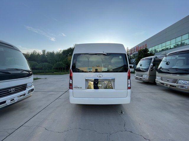 2021款进口丰田海狮35l优惠价31万起