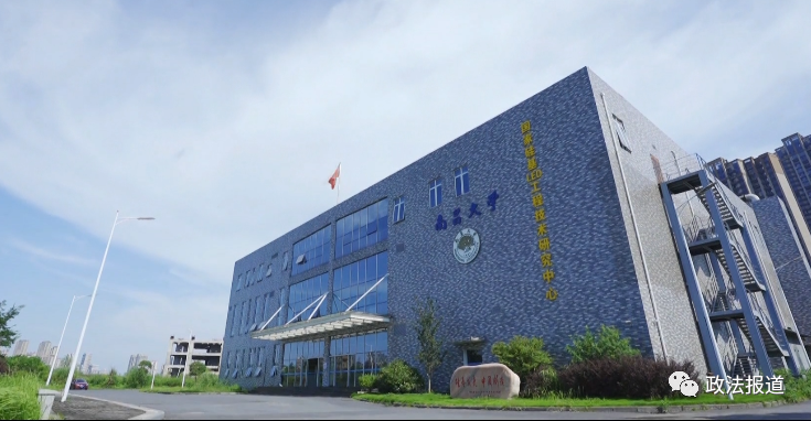 中国科学院院士江风益的“追光”之路