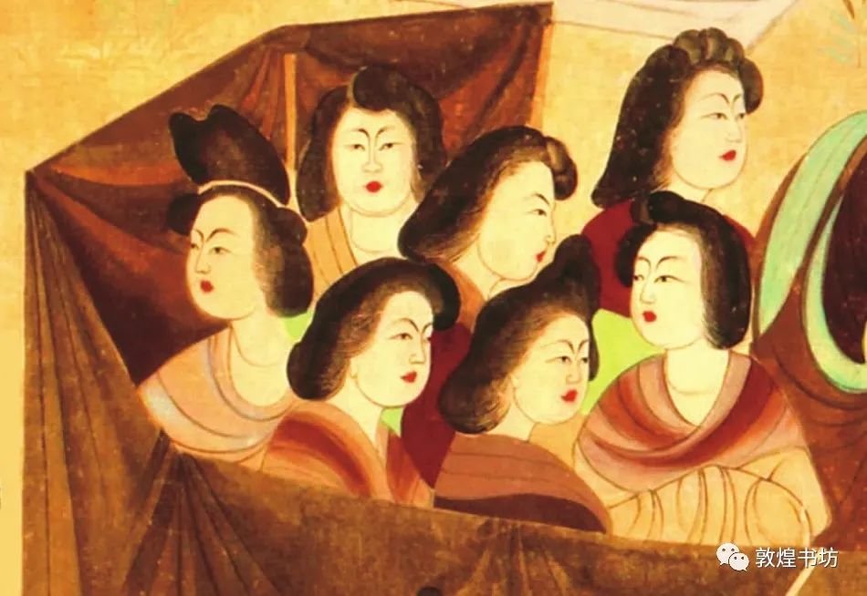 莫高窟第445窟弥勒变中的宫女饰红唇，口小而圆润，唇色鲜红。