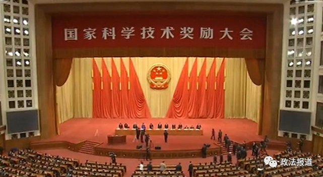 中国科学院院士江风益的“追光”之路