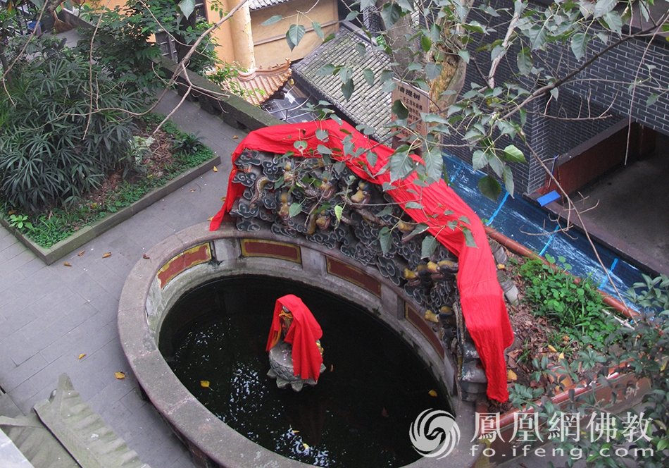 走进千年慈云寺:重庆最朋克古刹,山城中“不一样的烟火”