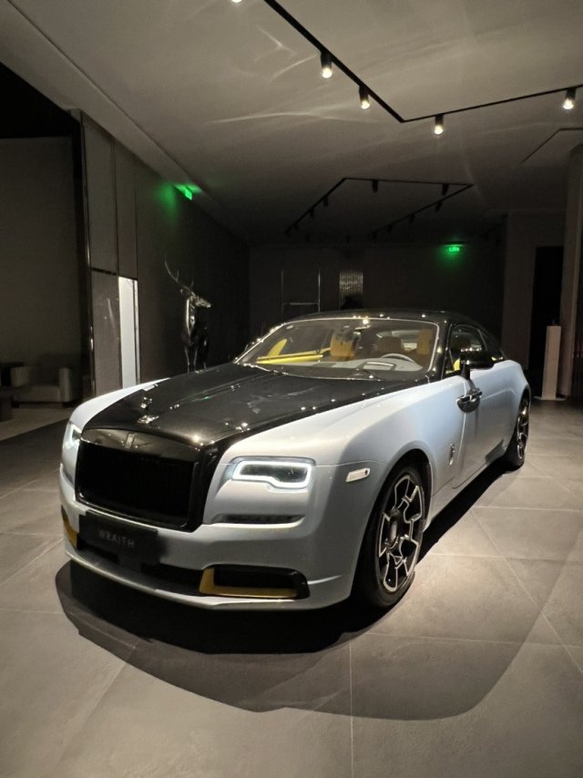 22款劳斯莱斯魅影bb版身份象征 950万_凤凰网汽车_凤凰网