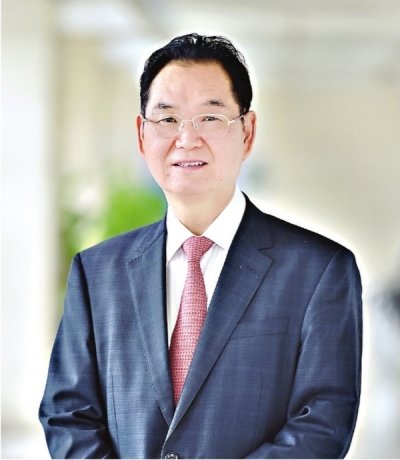 中国科学院院士陈孝平.