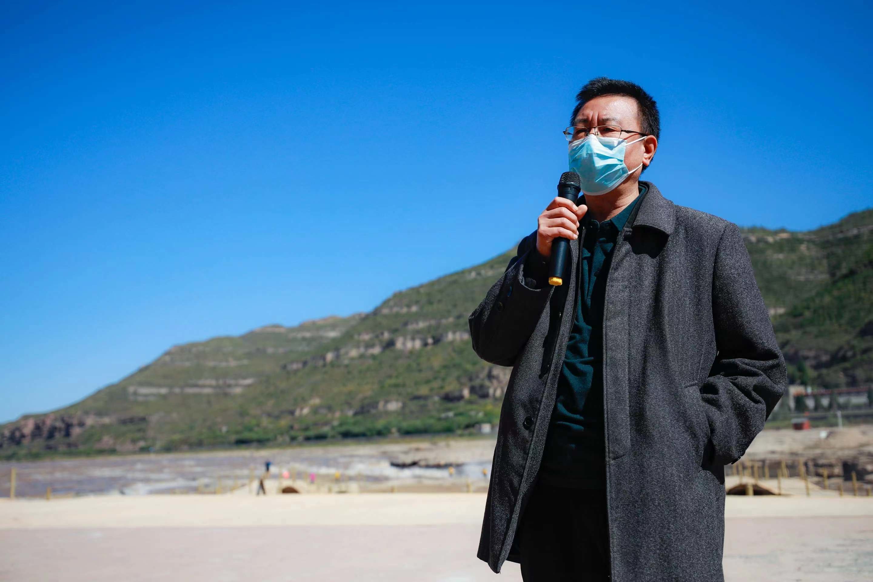 宜川县壶口旅游开发公司董事长王思宣接受采访