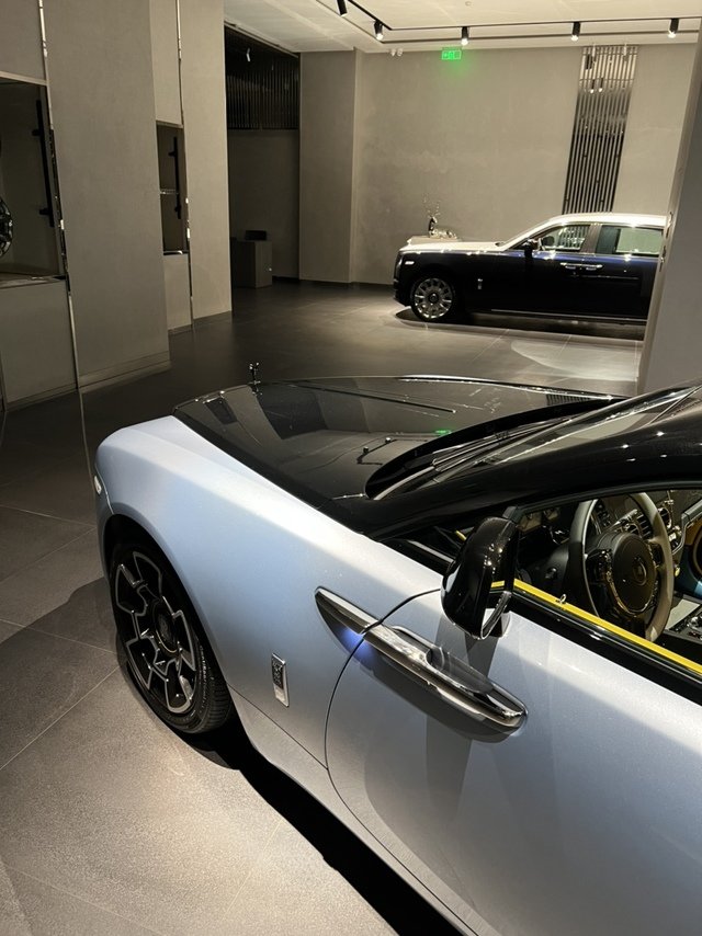 22款劳斯莱斯魅影bb版身份象征 950万_凤凰网汽车_凤凰网