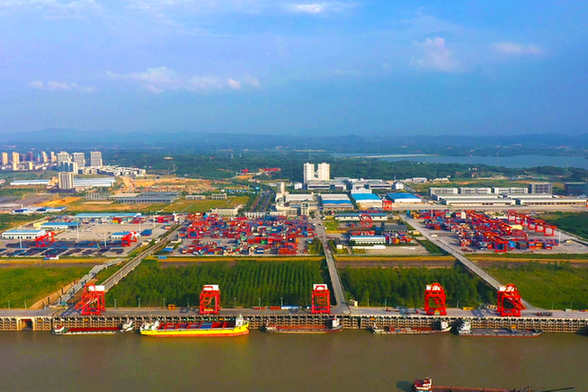 图为岳阳城陵矶新港