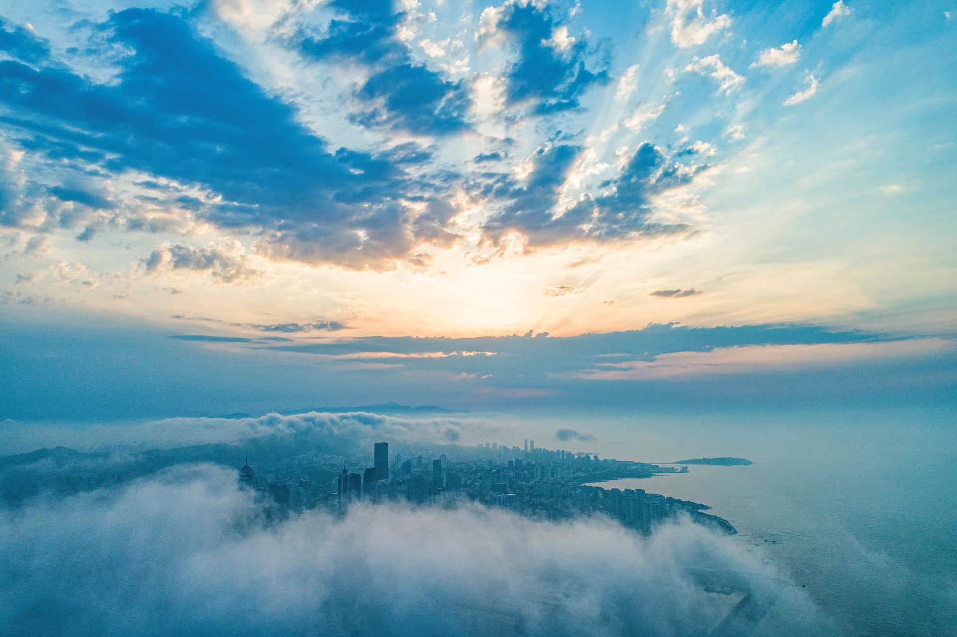 烂尾多年,青岛中央广场6.37亿挂牌等待“新金主”