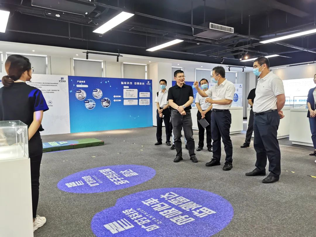 快讯｜厦门市发改委领导莅临极深微电子技术有限公司调研指导