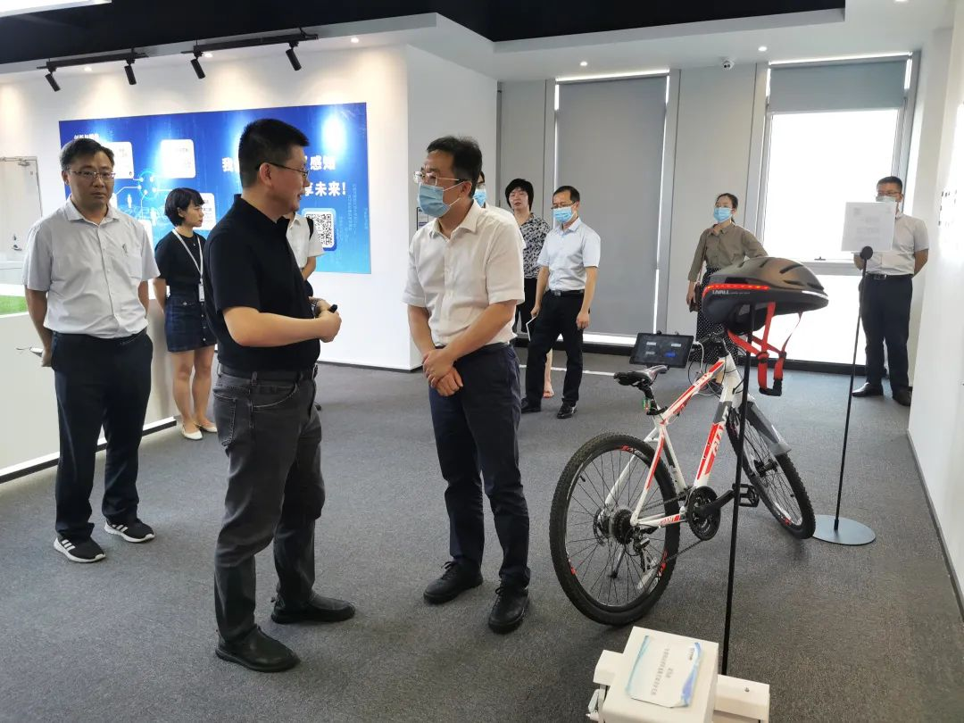 快讯｜厦门市发改委领导莅临极深微电子技术有限公司调研指导