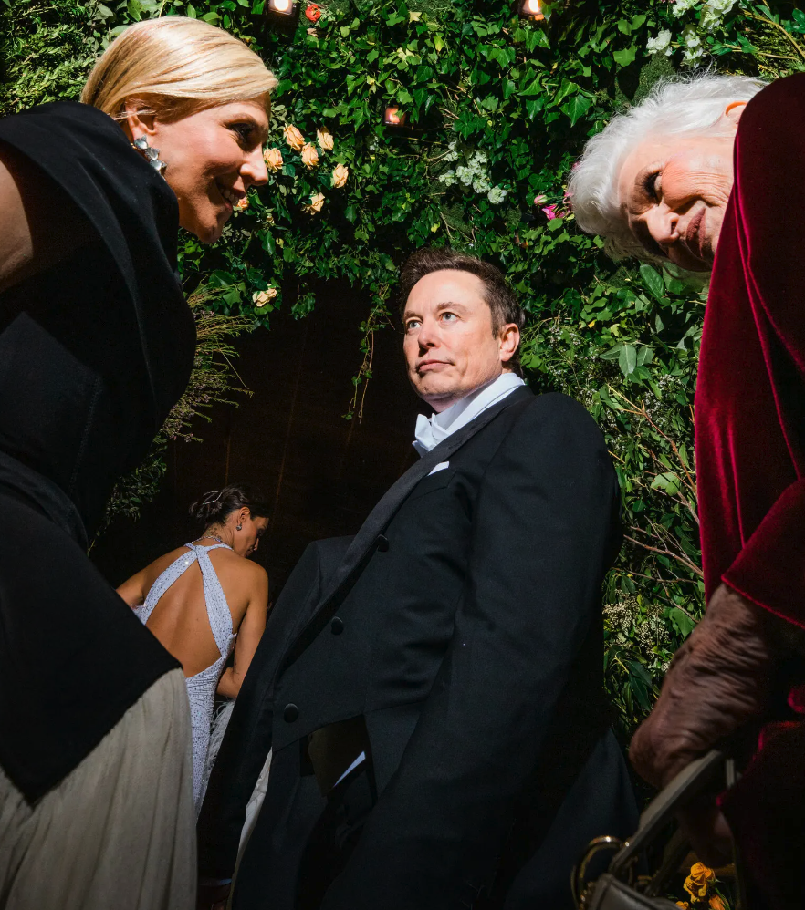 世界首富平时都怎么玩？揭秘马斯克的超级朋友圈_凤凰网, image size:882x998