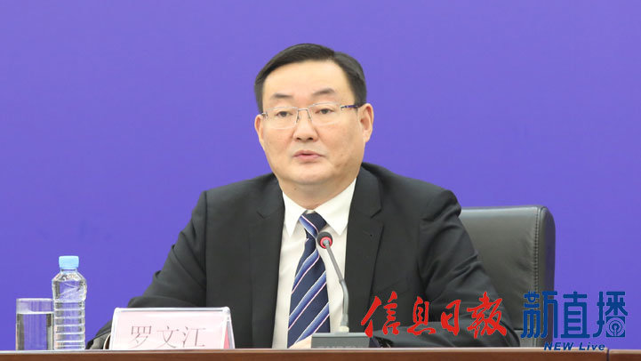 吉安市委副书记、市长罗文江(文颖 摄)