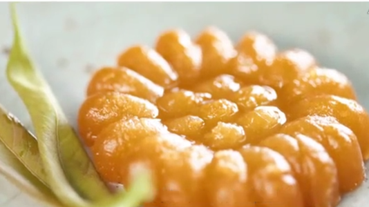 韩国“药果”是符合药食同源理念的点心，由香油和蜂蜜制成具有养生效果