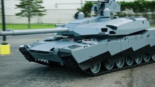 图片：造型改变的“艾布拉姆斯X”主战坦克。