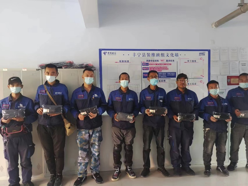 物资暖手 真情暖心