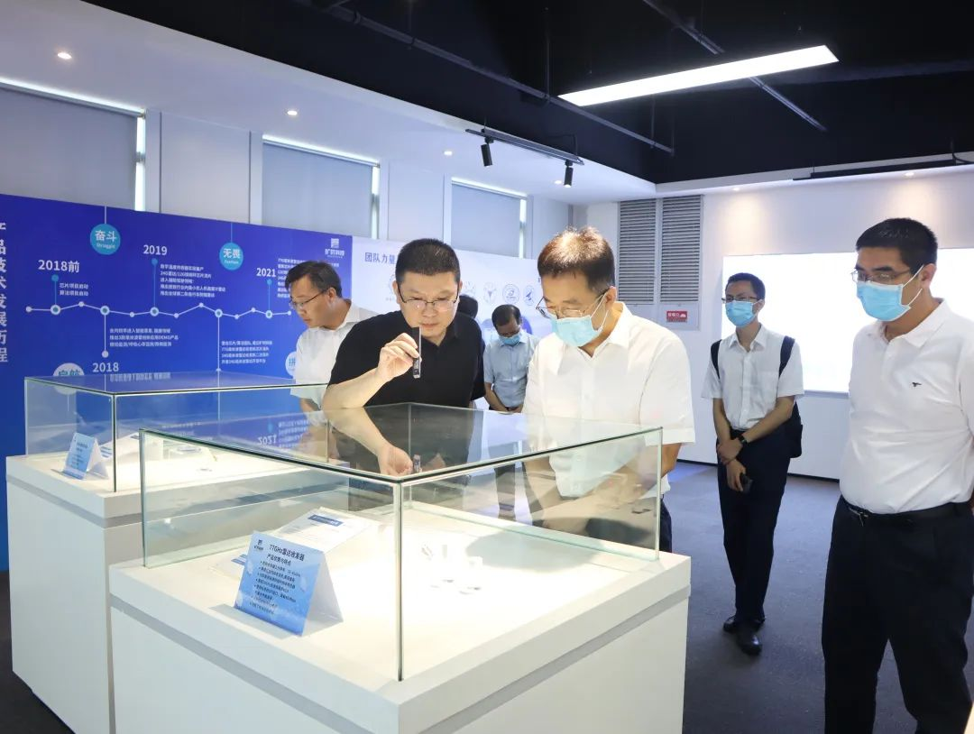 快讯｜厦门市发改委领导莅临极深微电子技术有限公司调研指导